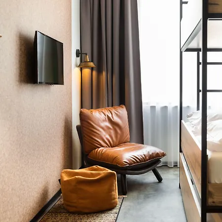 Kaatsheuvel-waalwijk Hotel 4*
