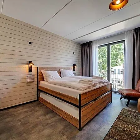 Hotel Kaatsheuvel-waalwijk 4*