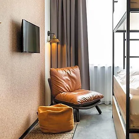 Отель Kaatsheuvel-waalwijk 4*