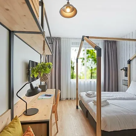 Отель Kaatsheuvel-waalwijk 4*