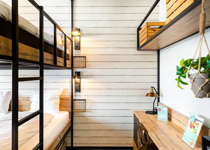 Kaatsheuvel-waalwijk Ξενοδοχείο