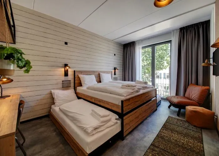 Kaatsheuvel-waalwijk 4* Kaatsheuvel